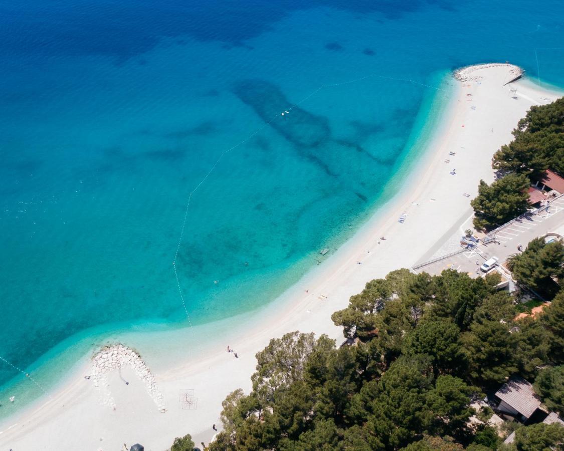 Family Resort Urania Baška Voda Buitenkant foto